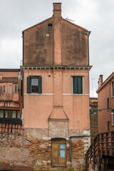 House that looks like a human face located near S. Alvise Comuna