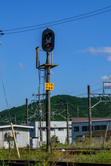 踏切に設置された信号機