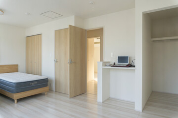 寝室　洋室　扉