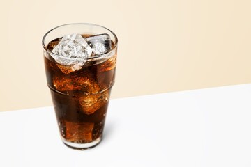 ice alcohol cocktail drink with lemon juice