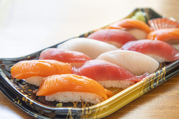 パック入りのお寿司