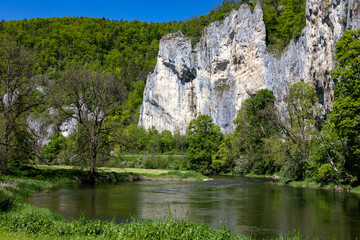 Obere Donau. Bröller Felsen bei Thiergarten im Landkreis Sigmaringen. Schwäbische Alb