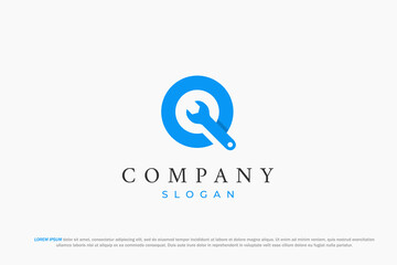 Fototapeta premium letter q blue maintenance and repair logo