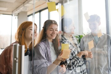 Obraz premium A group of students determines the tasks for the academic year