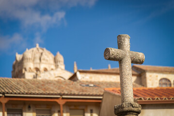 Stone Cross at San Claudio de Olivares Square with Zamora Cathedral in Background