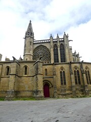 Fototapeta premium Carcassonne, May 2024: Visit the magnificent walled city of Carcassonne in Occitanie. Street photos - View of the historic town of Carcassonne