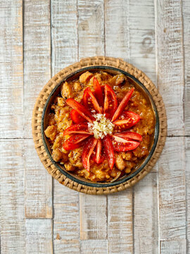 Ful Medames - Fava bean stew (Arabic cuisine)
