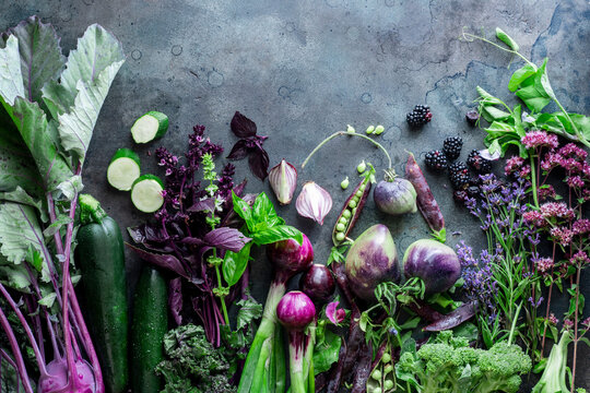 Purple and green vegetables frame