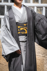 着物を着た日本人女性