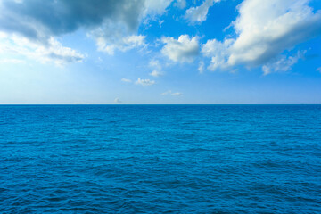 Obraz premium sea and sky scenery,Beautiful sea on sunny day with blue sky