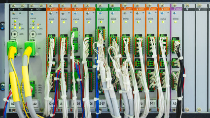 Technical unit for telecommunications equipment with connected electrical and optical internet cables