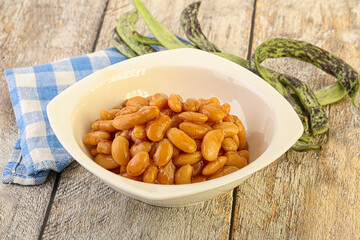 White bean in tomato sauce