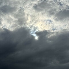 Obraz premium 青い空と雲のきれいなグラデーション背景素材