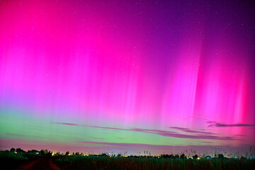 Kolorowa zorza polarna nad Polską - Northern lights - aurora borealis from Poland