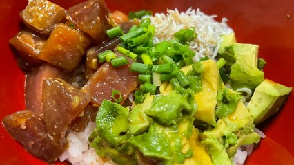  アボカドとしらすのマグロ丼 ～海の恵みトリオ～