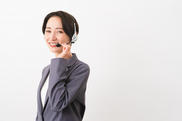 若い女性のオペレーター　ビジネスイメージ