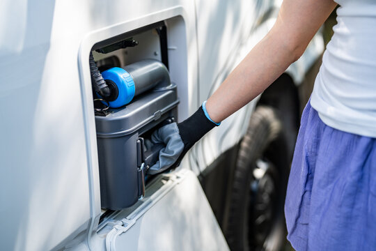 Betreiben einer Toilette im Wohnmobil oder Wohnwagen &ndash; ein sauberer Vorgang - CAMPER PARK  Toilette 