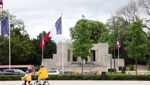 Monument aux morts de Reims