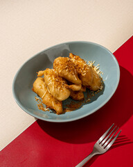 Fried bananas are a snack that is often found in Indonesia and have a sweet taste