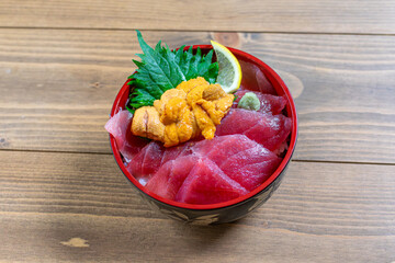 鮪と雲丹の海鮮丼