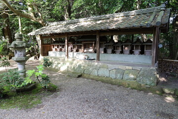 A scene of the precincts of Akishino-dera Temple in Nara City.