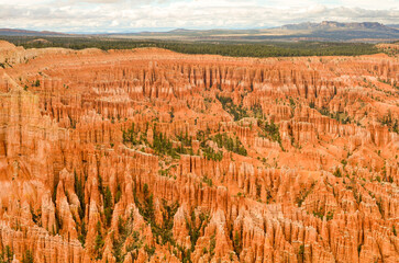 Bryce Canyon National Park hoodoos rock formation scenic landscape with brightly colored formations 
