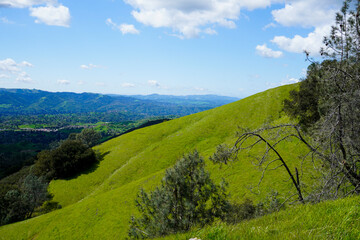 Obraz premium Grass Covered Ridge Lines and Hills