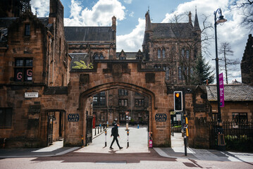 Iconic View of the University of Glasgow Entrance on a Sunny Day