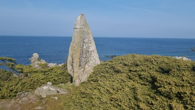 Stammershalle - three rocks 
The burial ground contains a cairn from the Older Bronze Age (1700-1000 BC)
The protected area covers a total of 15 hectares.