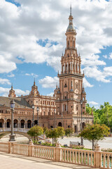 Obraz premium A glimpse of the Plaza de España, Seville, Spain, in a moment of tranquility