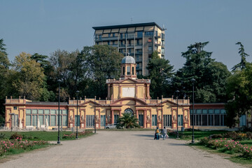 Vue de face du palais du parc 