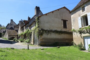 Maison typique, vue de l'extérieur, village de Angles sur l'Anglin, département de la Vienne,...