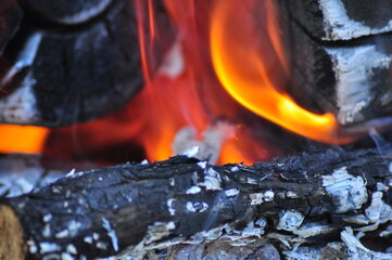 Close-Up of Glowing Charcoal Fire Embers Highlighting Intense Heat and Rich Red-Orange Hues