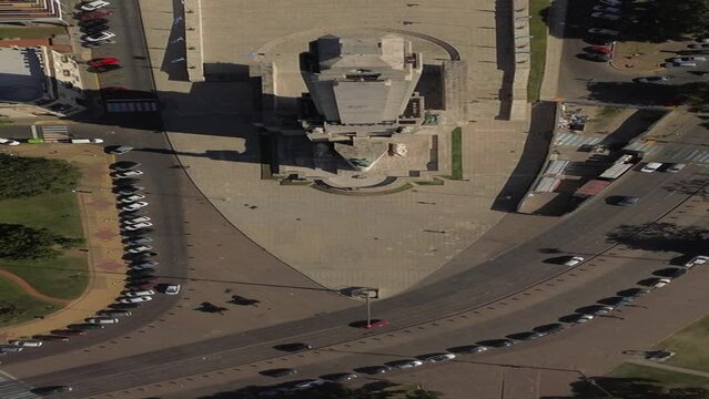 Monumento a la Bandera Argentina - rosario - dron - 9:16 - 4k - historia - reel - vertical - dia de la bandera - 20 de junio