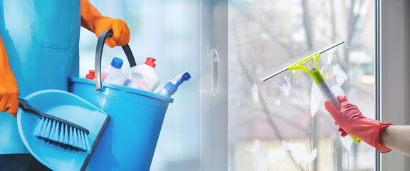 Cleaning and window cleaning services in houses.
