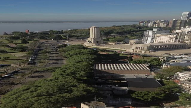 Monumento a la Bandera Argentina - rosario - dron - 9:16 - 4k - historia - reel - vertical - dia de la bandera - 20 de junio