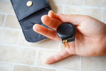 小学生の子供に購入したリール付きのキーケース。