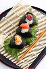おにぎり　rice ball