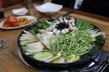 food eat restaurant korea fresh hotpot
