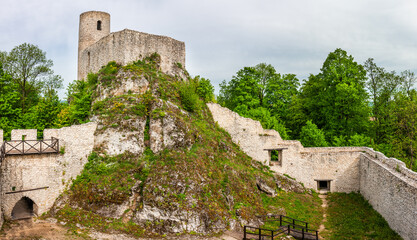 Szlak Orlich Gniazd-zamek Pilcza w Smoleniu	
