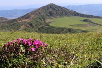 Obraz premium 杵島岳から望む烏帽子岳の風景