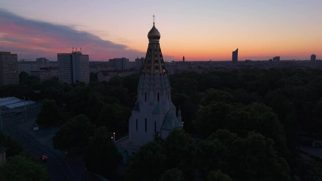Leipzig - Russisch Orthodoxe Kirche im Sonnenuntergang - Drohnenaufnahme
