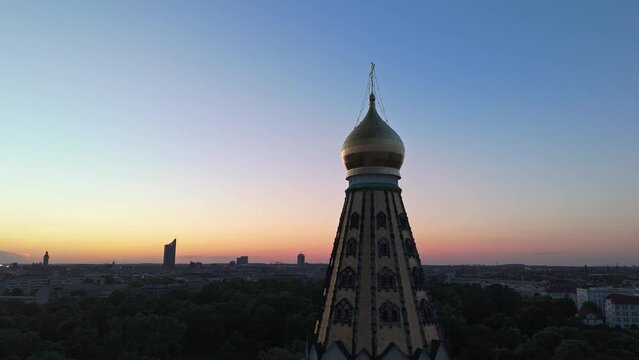 Leipzig - Russisch Orthodoxe Kirche im Sonnenuntergang - Drohnenaufnahme