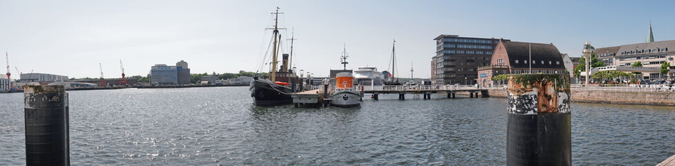 Kieler Hafen im Sommer - Panorama