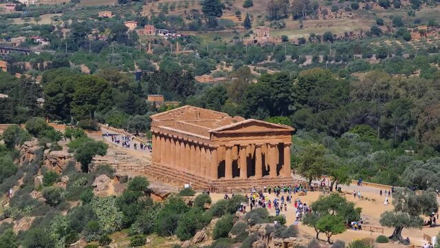 Temple of Concordia - Cinematic Establishing Drone Shot in Agrigento, Italy