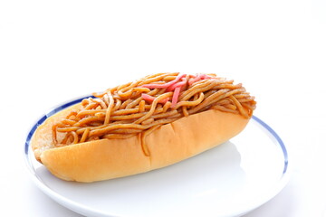 昔なつかしいソース焼きそばパン
