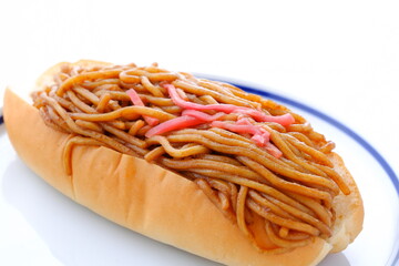 昔なつかしいソース焼きそばパン
