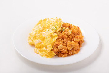 オムライス　（ふわとろ卵とチキンライス）