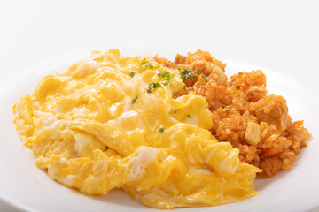 オムライス　（ふわとろ卵とチキンライス）