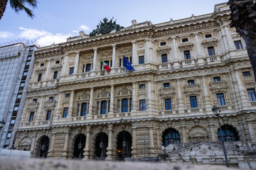 Fototapeta premium Palazzo di Giustizia in restaurazione a Roma, Italia